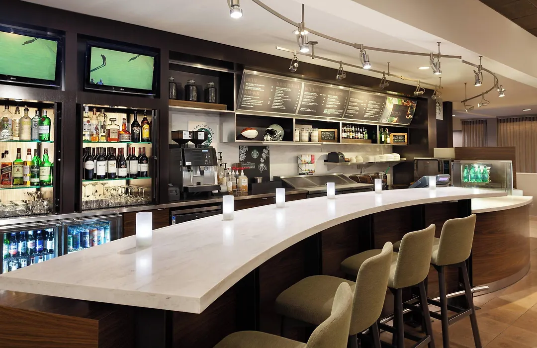 Courtyard St. Petersburg Clearwater-1